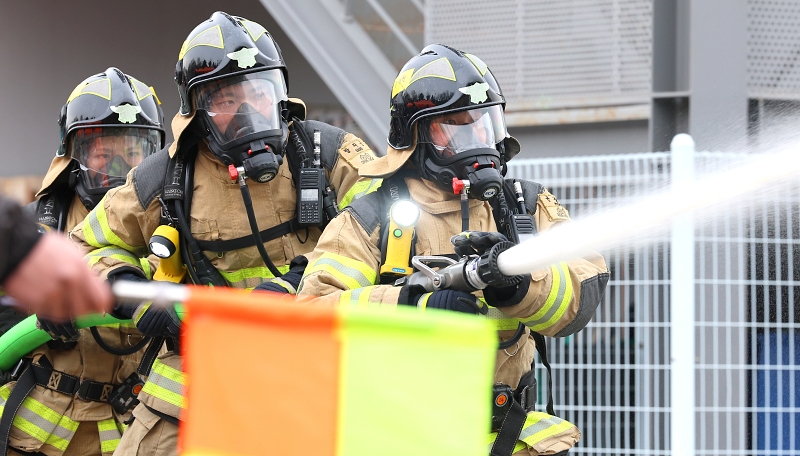 Пожарные 25 марта принимают участие в 37-х Национальных соревнованиях пожарных команд, которые проводятся на тренировочной вышке пожарной части Комдан в районе Со-гу в Инчхоне. 