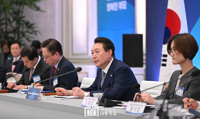 Президент Южной Кореи Юн Сок Ёль выступит сегодня на заседании «Саммита за демократию»