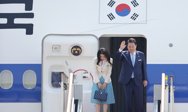 Президент Республики Корея Юн Сок Ёль отправился в зарубежное турне по Франции и Вьетнаму