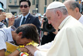 Папа Франциск разделяет боль ближних
