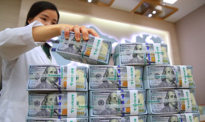 В январе этого года южнокорейские валютные резервы достигли нового рекорда