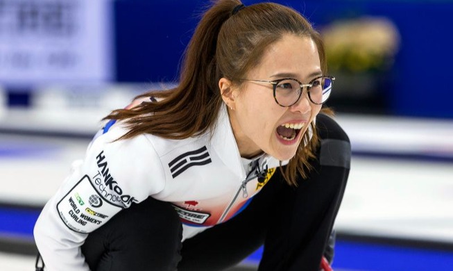 Женская сборная Южной Кореи завоевала серебро ЧМ по керлингу