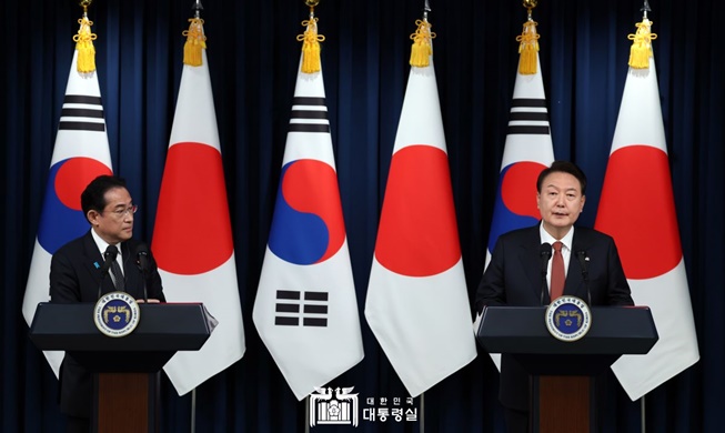 Премьер-министр Японии выразил сожаления по поводу страданий жертв принудительного труда