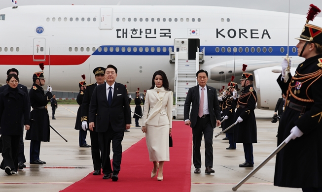 Президент РК Юн Сок Ёль прибыл в Париж для поддержки ЭКСПО-2030 в Пусане