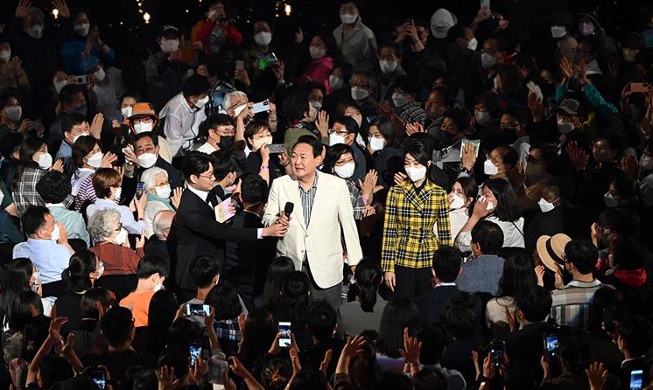 Юн Сок Ёль посетил «Открытый концерт KBS» в Чхонвадэ
