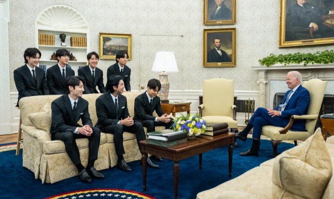 BTS встретились с президентом США Джо Байденом