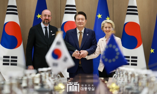 Юн Сок Ёль провел встречу с лидерами Европейского союза
