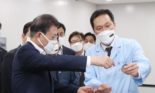 Мун Чжэ Ин : «РК готова делиться с другими странами опытом в борьбе с коронавирусом»