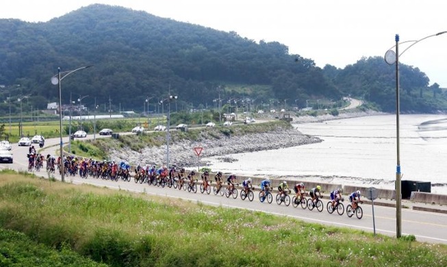 В Южной Корее стартовал велотурнир «Тур де ДМЗ»