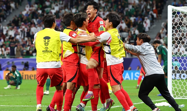 Сборная Кореи по футболу вышла в четвертьфинал Кубка Азии