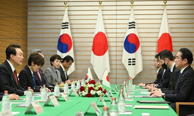 Япония снимет ограничения на экспорт полупроводниковых материалов в Южную Корею