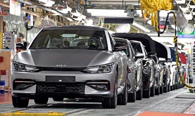 Экспорт корейских автомобилей в марте достиг рекордных 6,5 млрд долларов