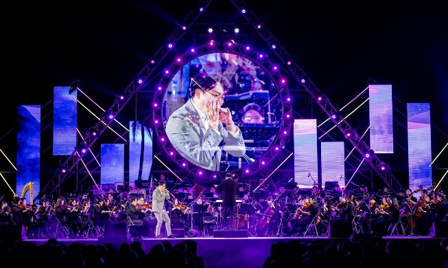 «Концерт в Голубом доме 2023» наполнил осенний вечер музыкой и романтикой