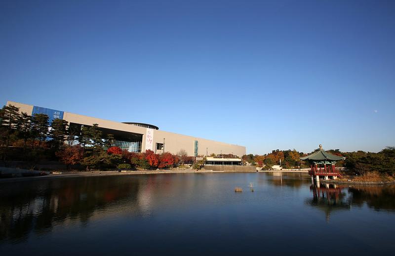 В прошлом году Национальный музей Кореи занял шестое место среди музеев и художественных галерей мира по количеству посетителей. / Фото: Korea.net