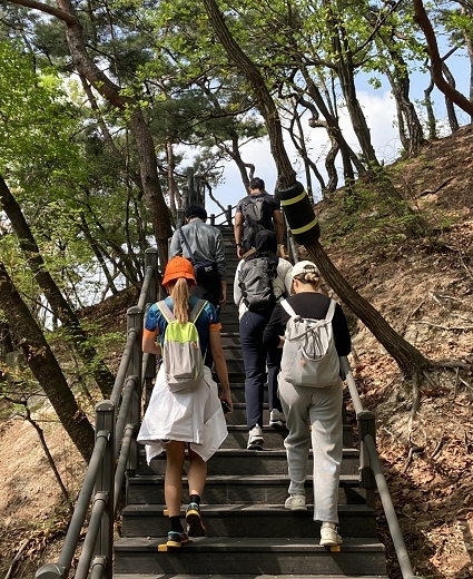 В Сеуле открылся горно-туристический центр «Пугаксан»