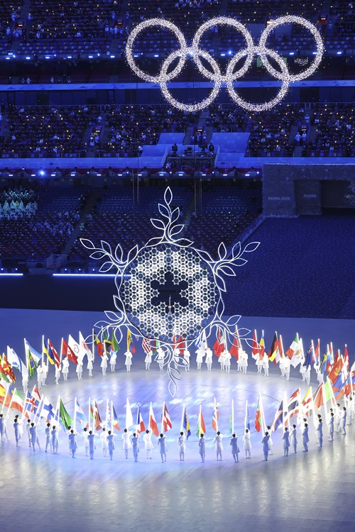 Олимпийский огонь зимних Игр 2022 года был погашен 20 февраля на Национальном стадионе в Пекине. / Фото: Рёнхап