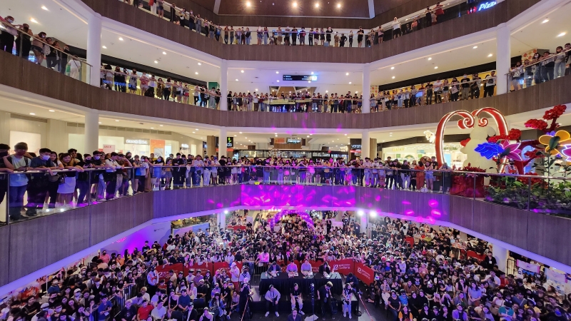 1 июля в галерее Robinsons Galleria Ortigas в Пасиге на Филиппинах проходит фестиваль «K-POP для всех: Манила», организованный Корейским культурным центром на Филиппинах. / Фото: Корейский культурный центр на Филиппинах