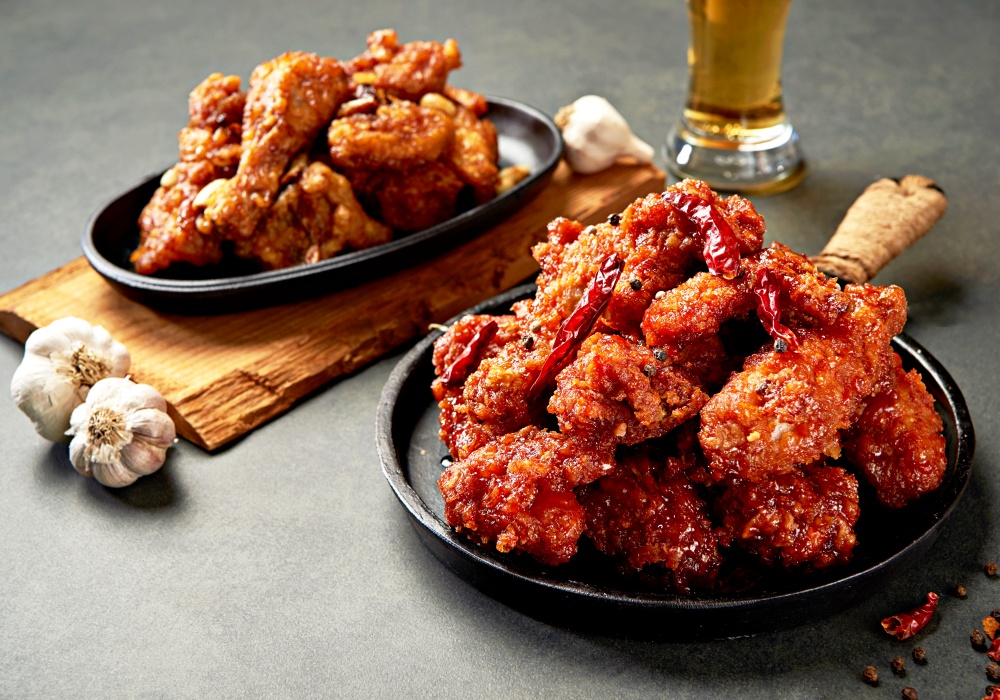 Самым популярным корейским блюдом среди иностранцев в этом году был выбран чикен (жареная курица). / Фото: iclickart (Использование фотографий iclickart запрещено.) 