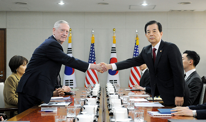 U.S. Secretary of Defense James Mattis (left) and Minister of National Defense Han Minkoo pose for a photo prior to the Korea-U.S. defense officials' meeting in Seoul on Feb. 3.