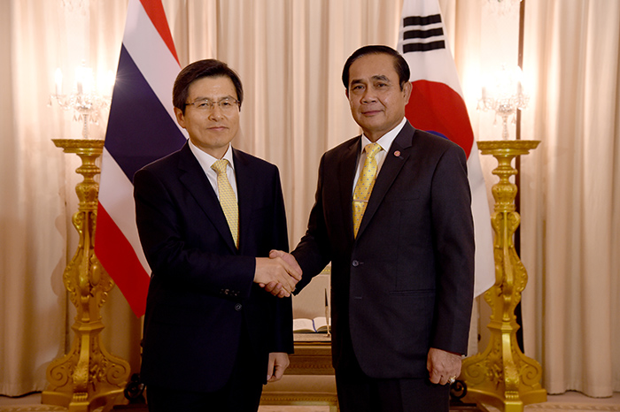 Hwang_PM_Thai_PM_L1.jpg