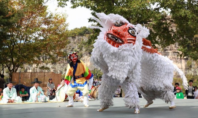 Корейский танец в масках «тхальчум» был включен в Список ЮНЕСКО