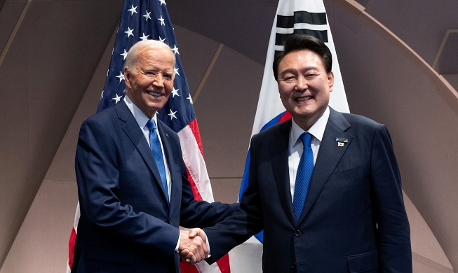 Лидеры Кореи и США пообещали решительно ответить в случае ядерной атаки КНДР