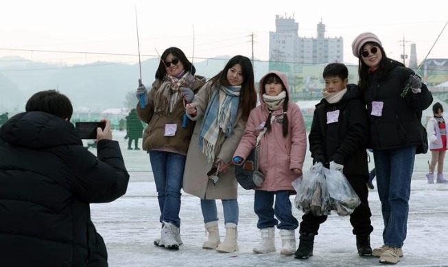 Фестиваль форели на ручье Хвачхон