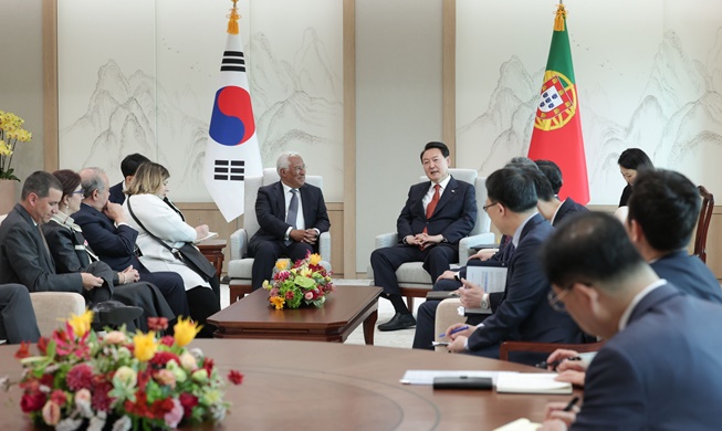 Президент Южной Кореи Юн Сок Ёль провел встречу с премьер-министром Португалии