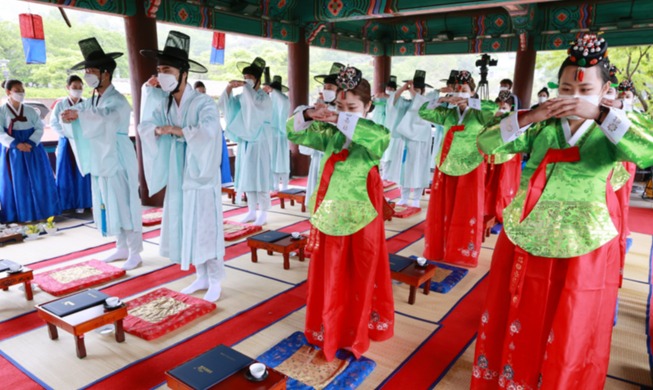 [РК в фотографии] Традиционная церемония совершеннолетия Кореи