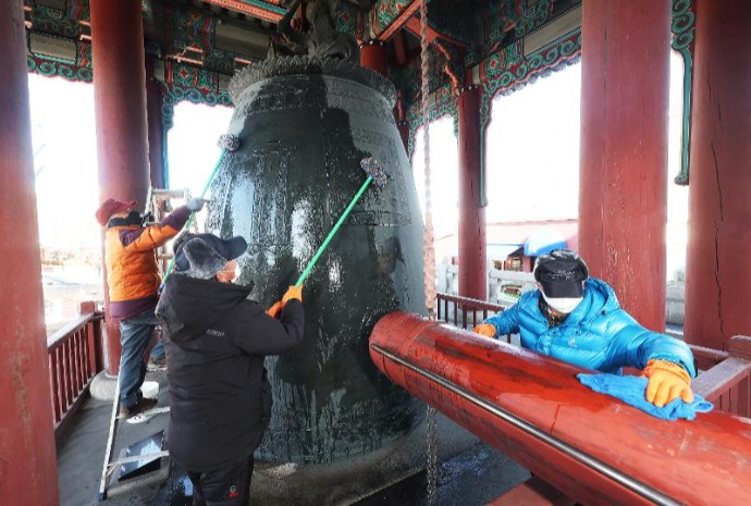 Готовим колокол к Новому году