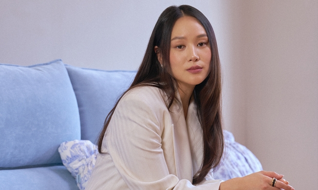 Ерин Ха о своей актерской идентичности и съемках в сериале Netflix «Бриджертоны»