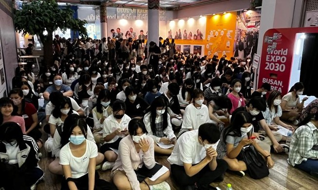 Более 2500 жителей Таиланда приняли участие в K-POP кастинге