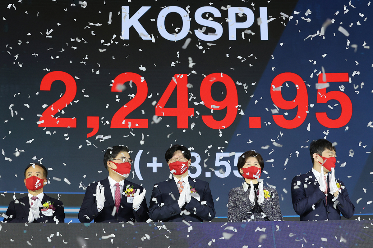 Новогодняя церемония открытия рынка ценных бумаг 2023 : Korea.net : The  official website of the Republic of Korea