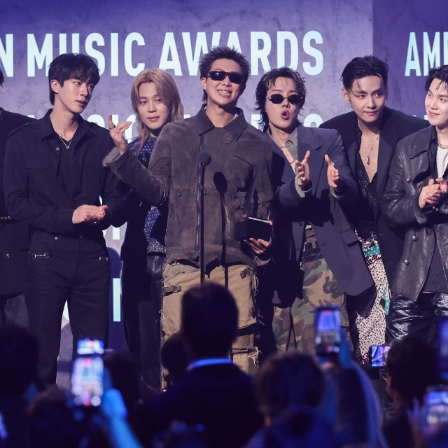 K-pop wins 11 American Music Awards🏆🎶