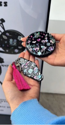 Korean craft workshop Najeonchilgi (mother-of-pearl lacquerware)